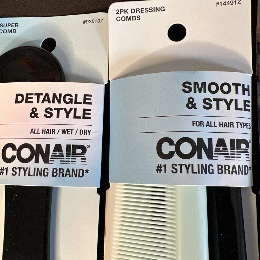 Conair Lift Style & Detangle‎ Lot Of 39 Combs Assorted Colors  Count Piece Set